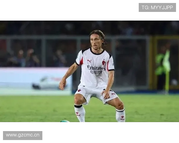 琼阿梅尼 vs 莫德里奇：中场经验与比赛掌控力对比分析